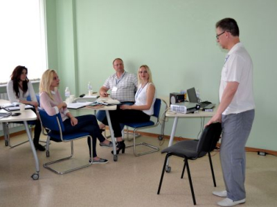 THE SPECIALISTS OF UPEC TRADING IMPROVE THEIR QUALIFICATION  